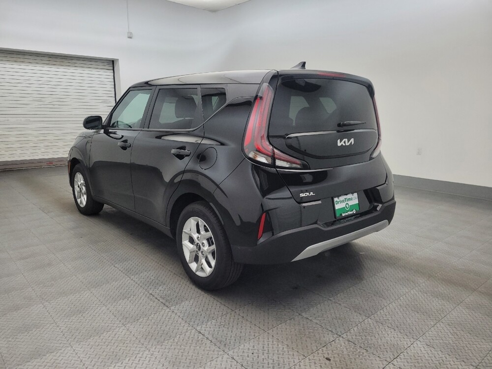 2025 Kia Soul in Phoenix, AZ 85015 - 18127988 5