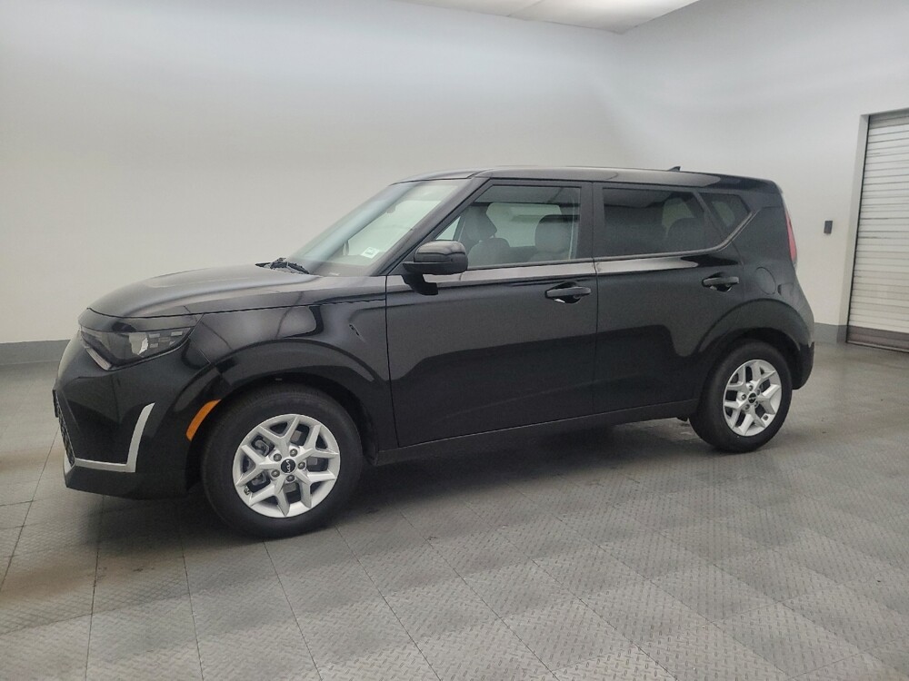 2025 Kia Soul in Glendale, AZ 85301 - 18127989 2