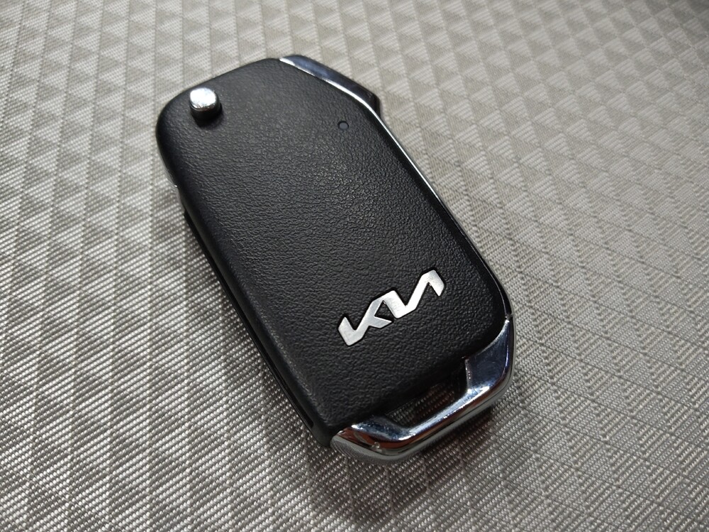 2025 Kia Soul in Glendale, AZ 85301 - 18127989 32