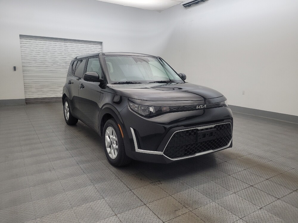 2025 Kia Soul in Glendale, AZ 85301 - 18127989 13