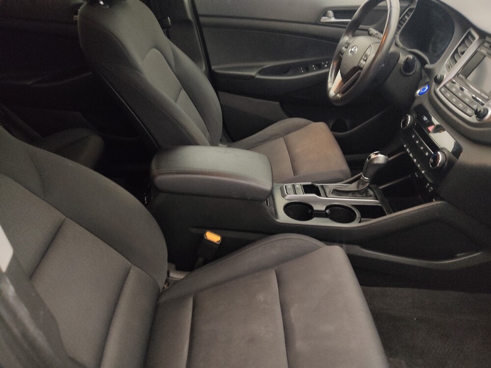 2017 Hyundai Tucson in Clearwater, FL 33764 - 18127995 21