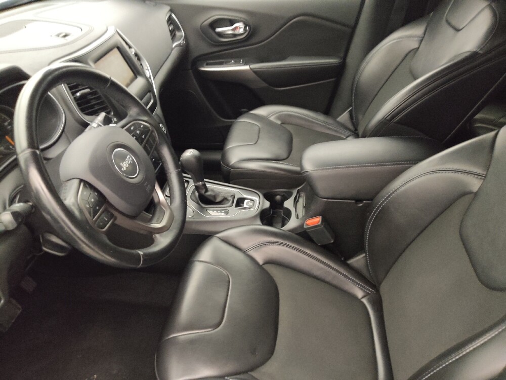 2019 Jeep Cherokee in Clearwater, FL 33764 - 18128001 17