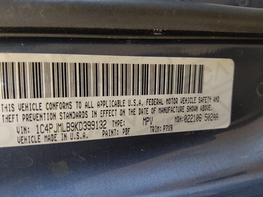 2019 Jeep Cherokee in Clearwater, FL 33764 - 18128001 33