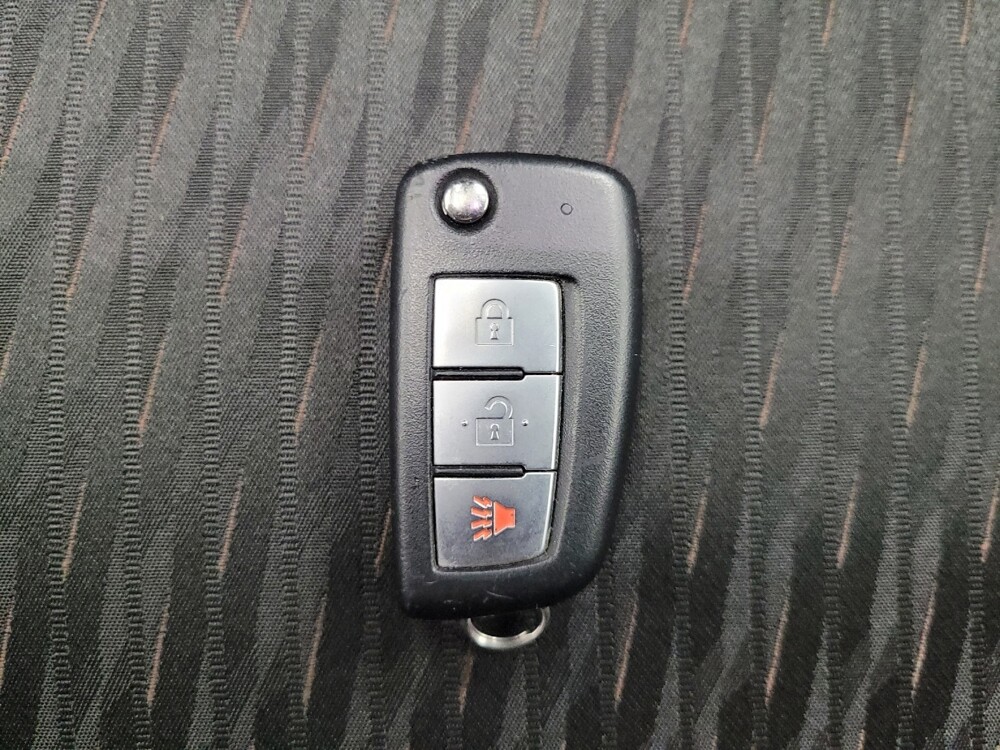 2019 Nissan Rogue in Las Vegas, NV 89104 - 18128008 32