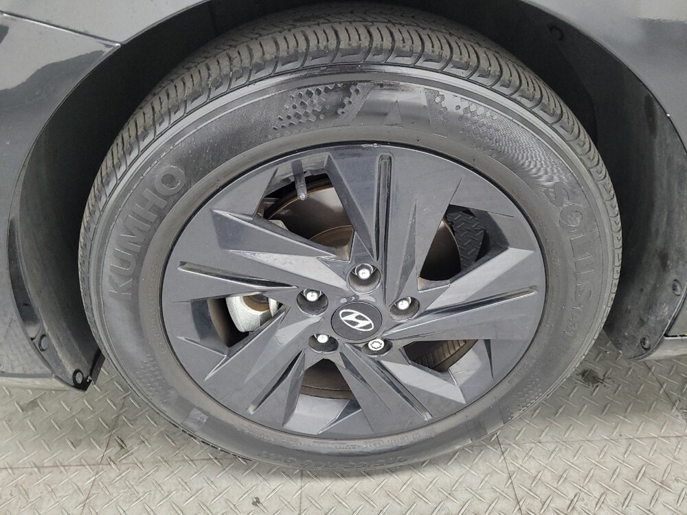 2023 Hyundai Elantra in Las Vegas, NV 89104 - 18128009 31