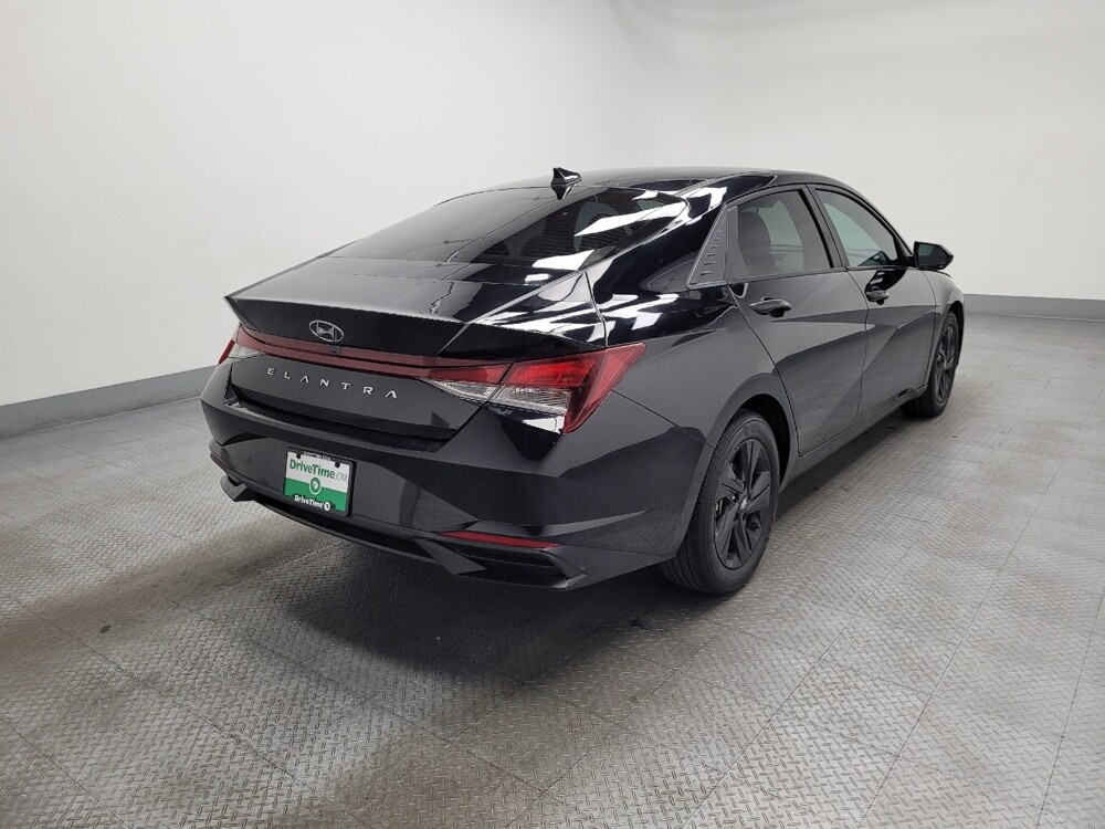 2023 Hyundai Elantra in Las Vegas, NV 89104 - 18128009 7