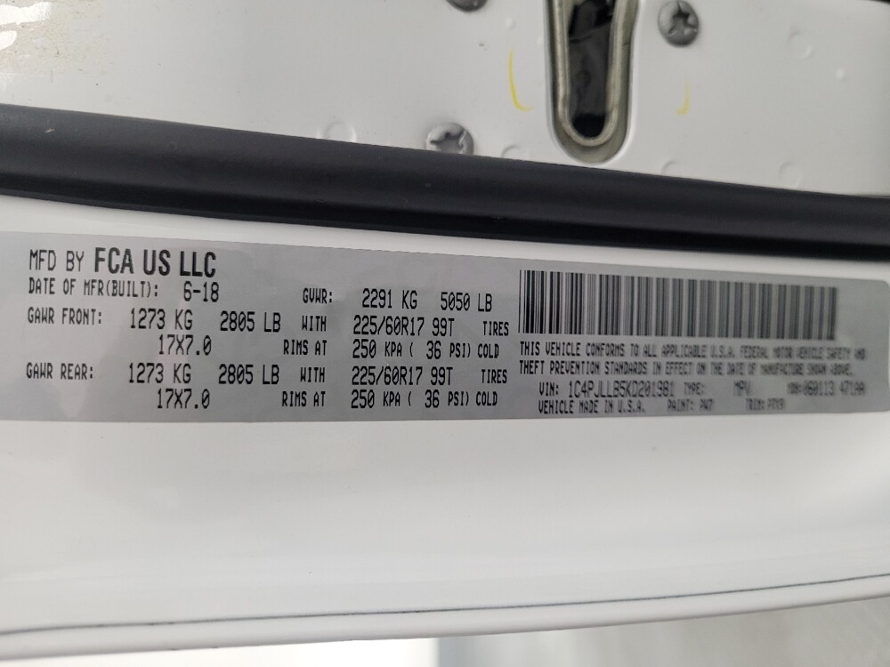 2019 Jeep Cherokee in Las Vegas, NV 89104 - 18128011 33