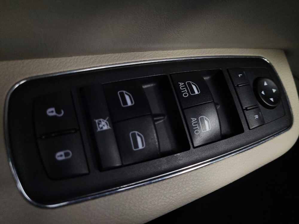 2018 Chrysler 300 in Las Vegas, NV 89104 - 18128012 27