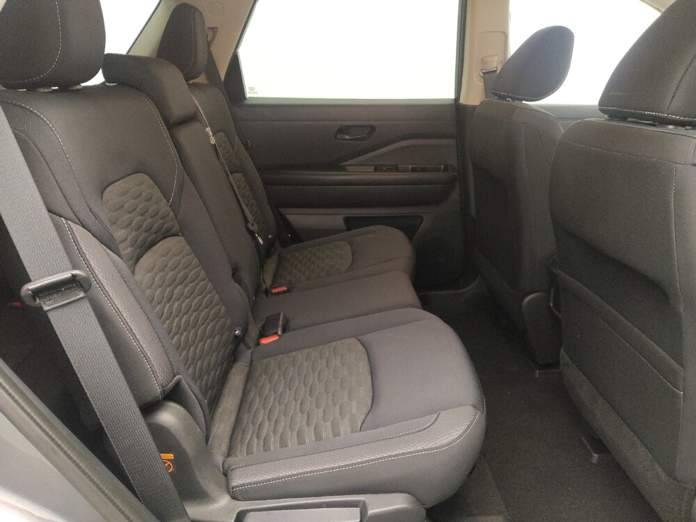 2023 Nissan Pathfinder in Gainesville, FL 32609 - 18128036 19