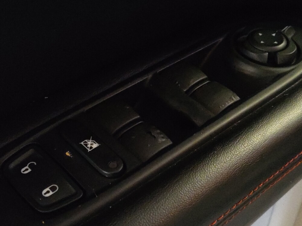 2018 Jeep Compass in Sanford, FL 32773 - 18128038 27