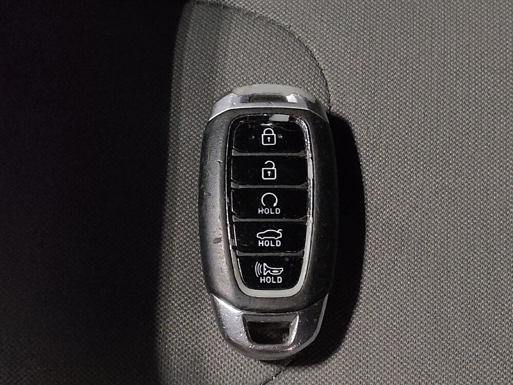 2022 Hyundai Elantra in Orlando, FL 32808 - 18128041 32