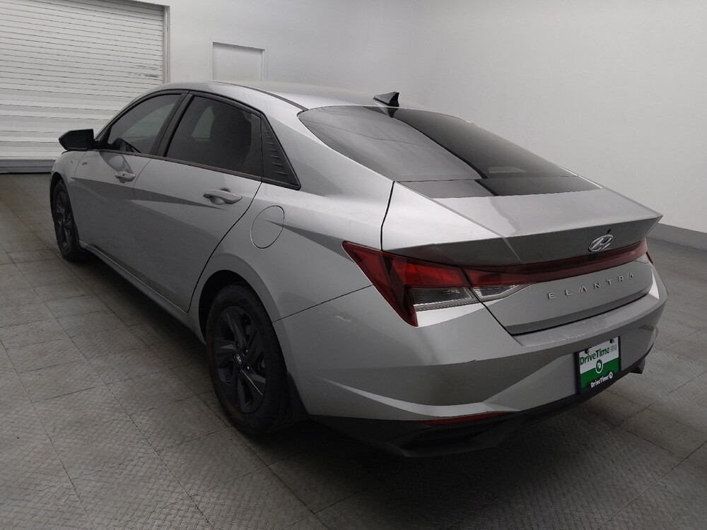 2022 Hyundai Elantra in Orlando, FL 32808 - 18128041 5