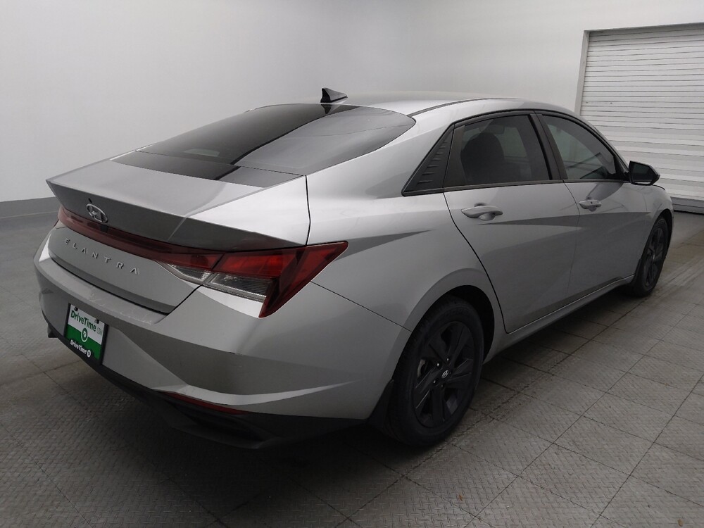 2022 Hyundai Elantra in Orlando, FL 32808 - 18128041 9