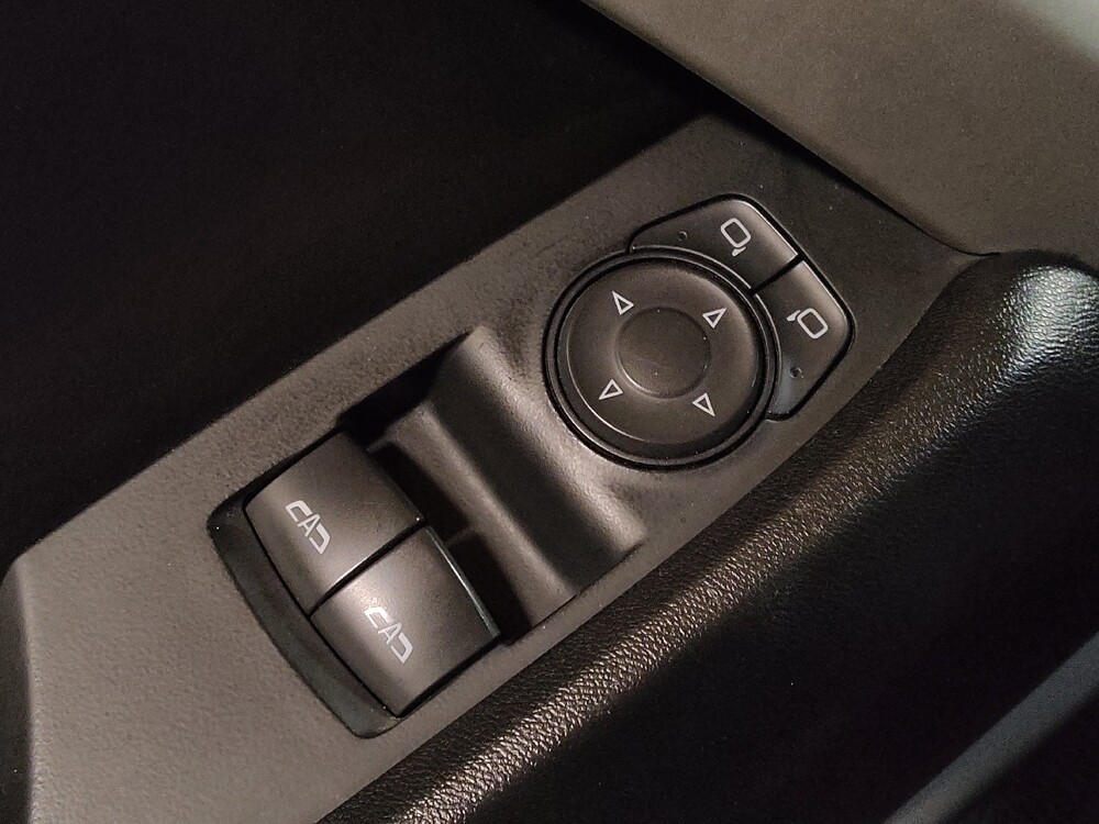 2018 Chevrolet Camaro in Ocala, FL 34471 - 18128045 27