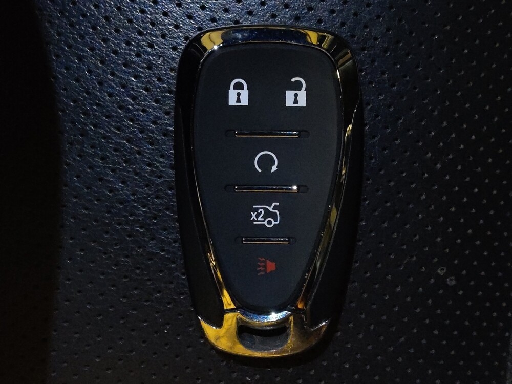 2018 Chevrolet Camaro in Ocala, FL 34471 - 18128045 32