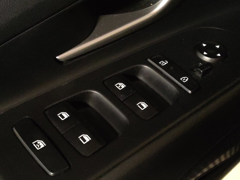 2025 Hyundai Elantra in Savannah, GA 31419 - 18128047 27