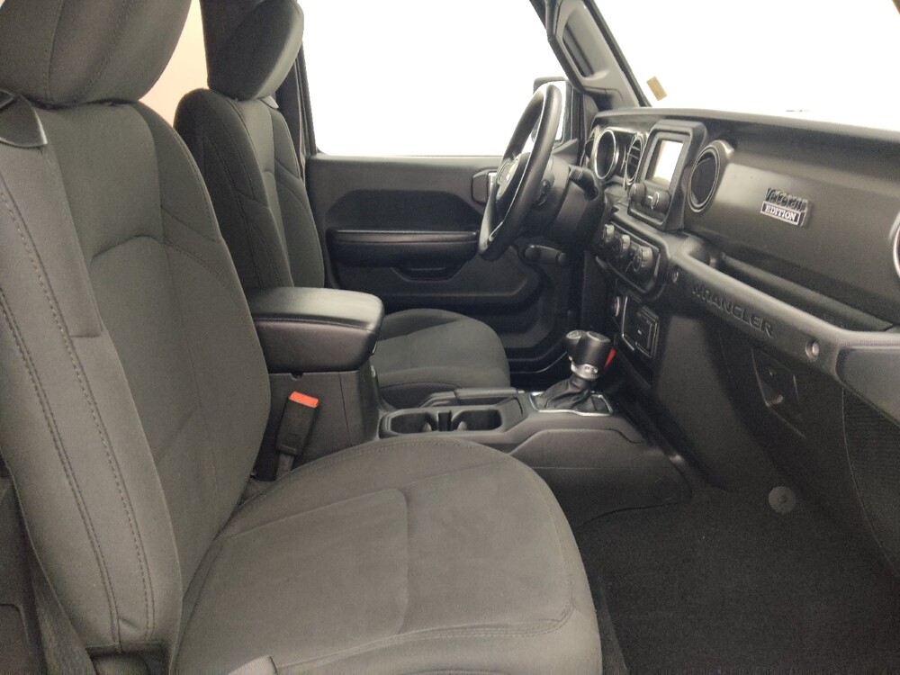 2019 Jeep Wrangler in Gainesville, FL 32609 - 18128048 21