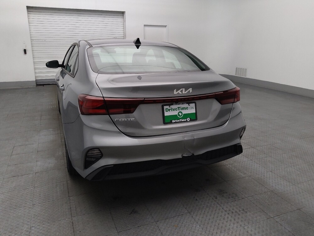 2024 Kia Forte in Jacksonville, FL 32210 - 18128050 6