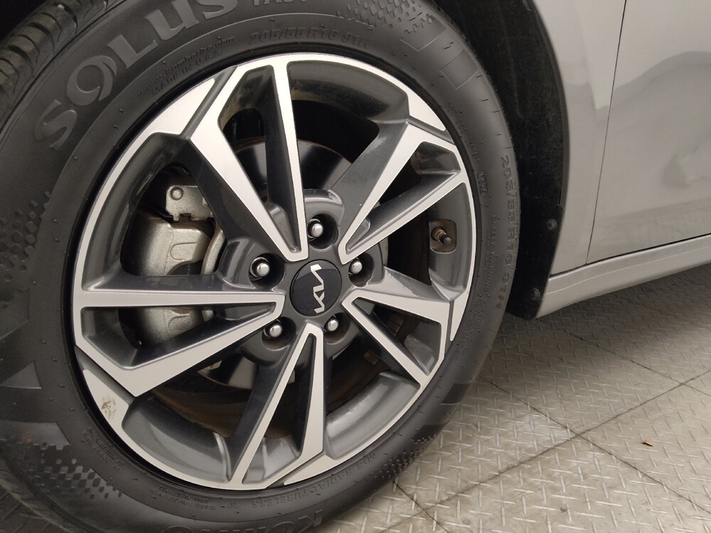 2024 Kia Forte in Jacksonville, FL 32210 - 18128050 31