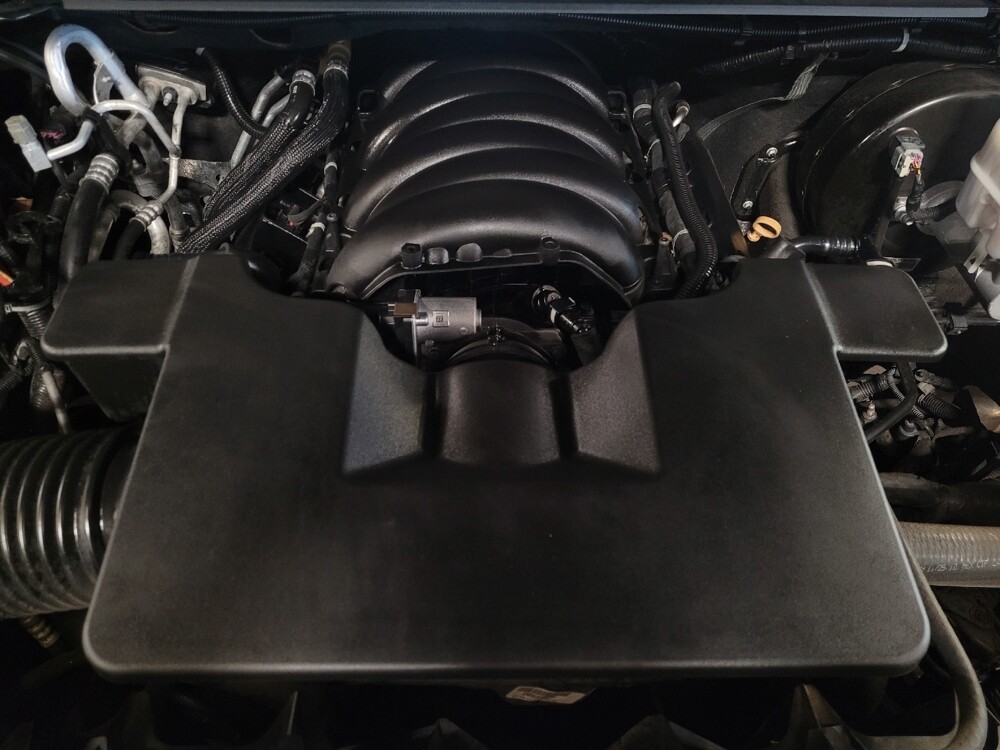 2019 Chevrolet Suburban in Jacksonville, FL 32210 - 18128053 30