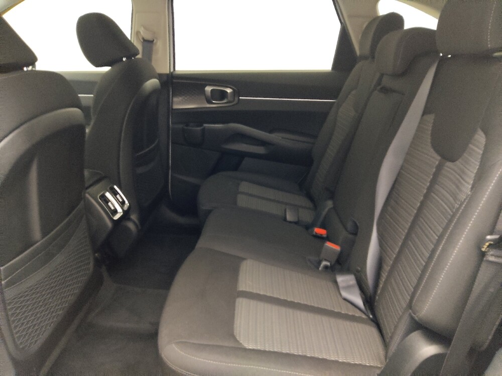 2023 Kia Sorento in Jacksonville, FL 32210 - 18128054 18