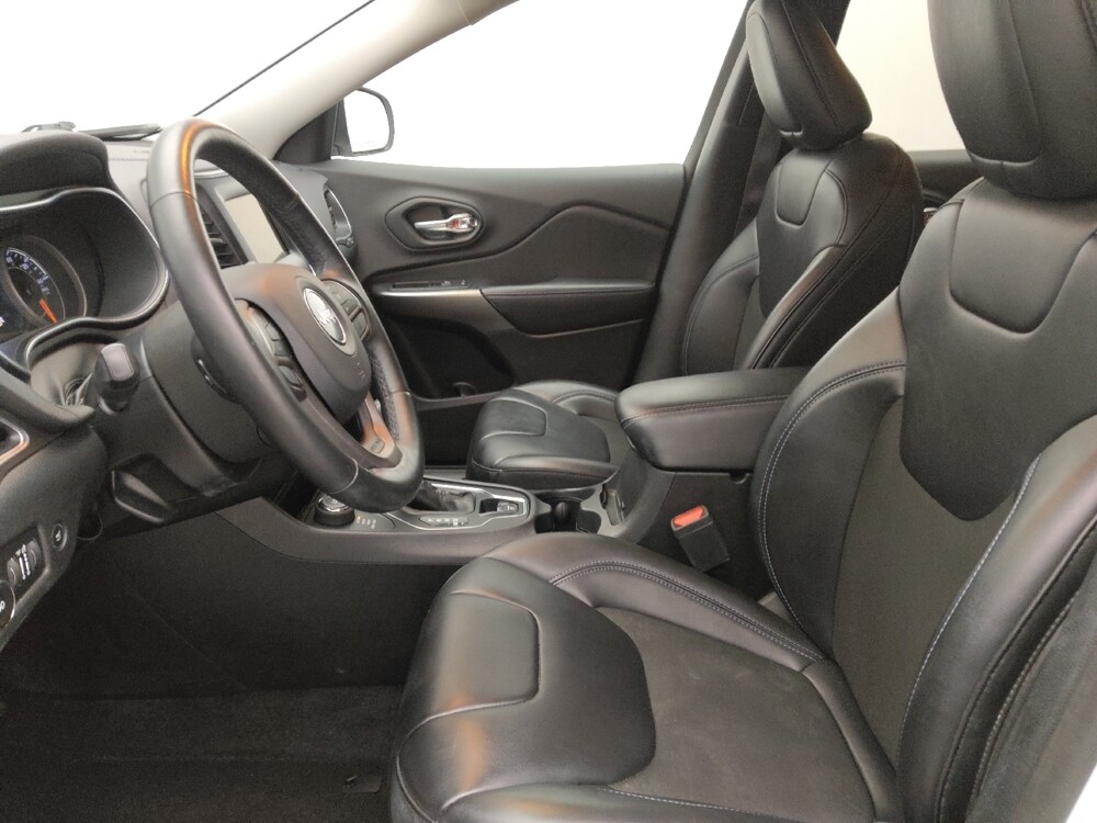 2020 Jeep Cherokee in Savannah, GA 31419 - 18128058 17