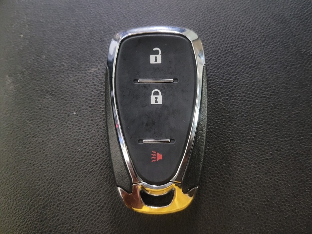 2019 Chevrolet Equinox in Charleston, SC 29414 - 18128069 32