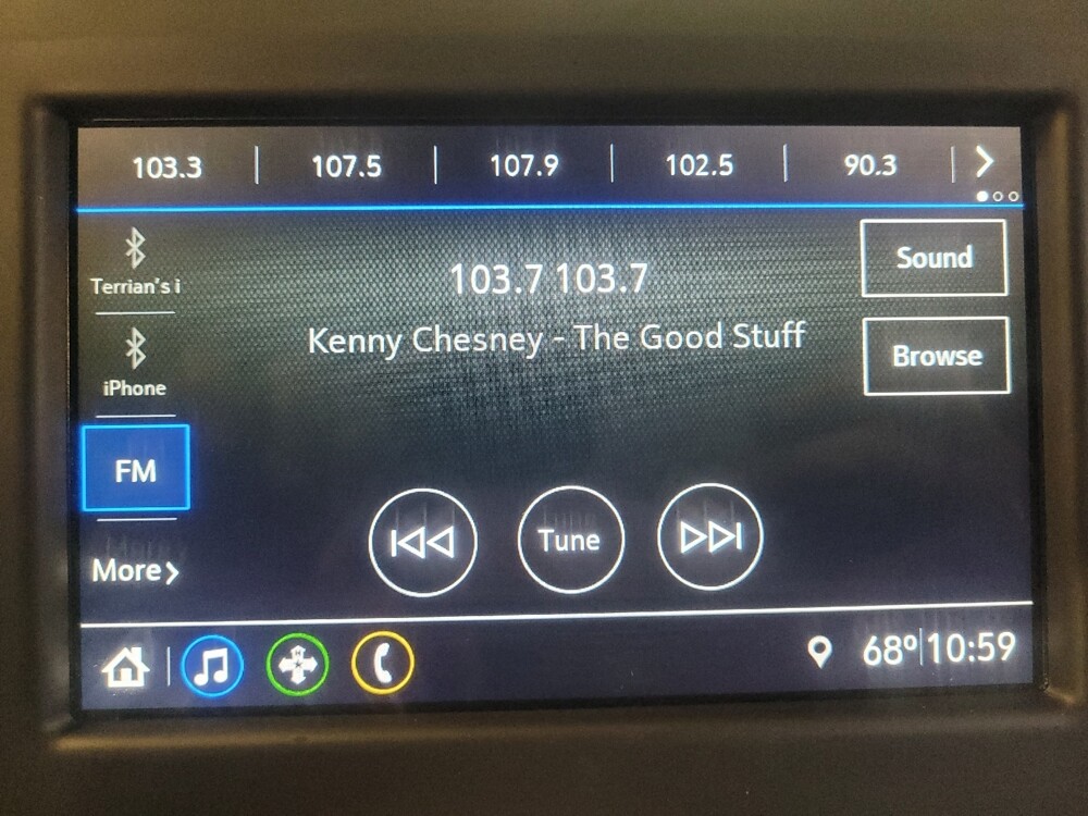 2019 Chevrolet Equinox in Charleston, SC 29414 - 18128069 25