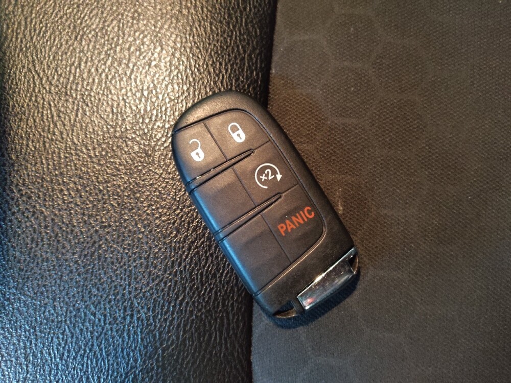 2018 Jeep Compass in Salem, VA 24153 - 18128073 32