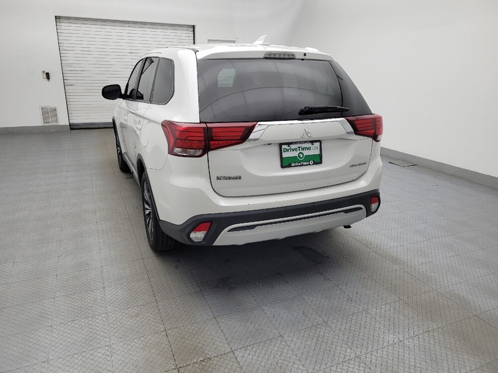 2019 Mitsubishi Outlander in Charlotte, NC 28213 - 18128078 6