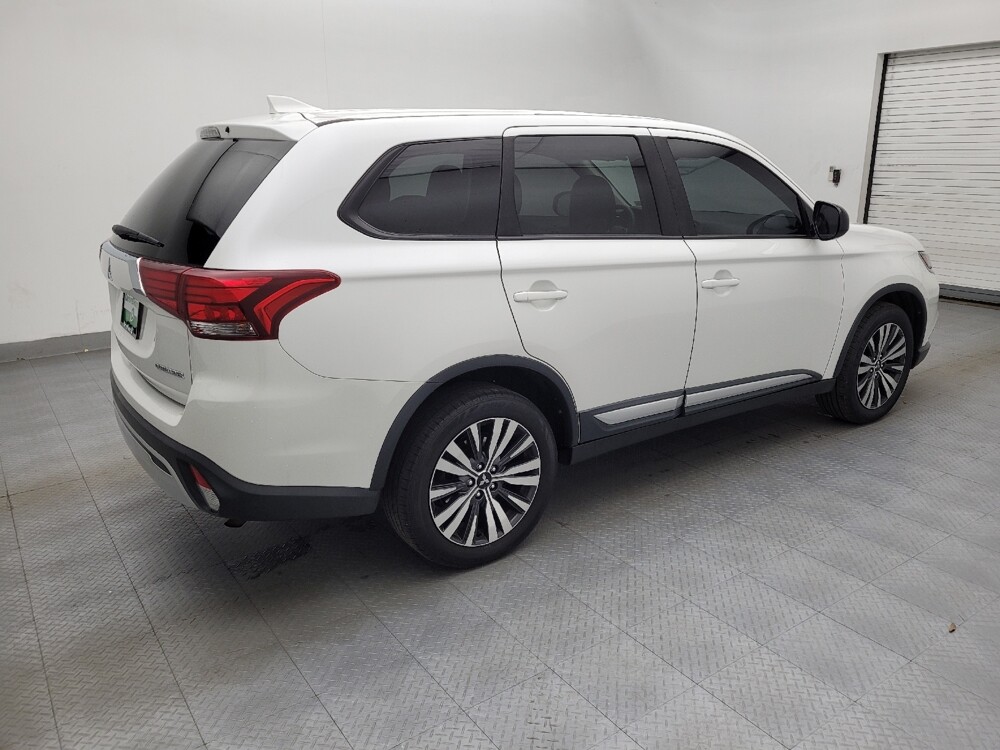 2019 Mitsubishi Outlander in Charlotte, NC 28213 - 18128078 10
