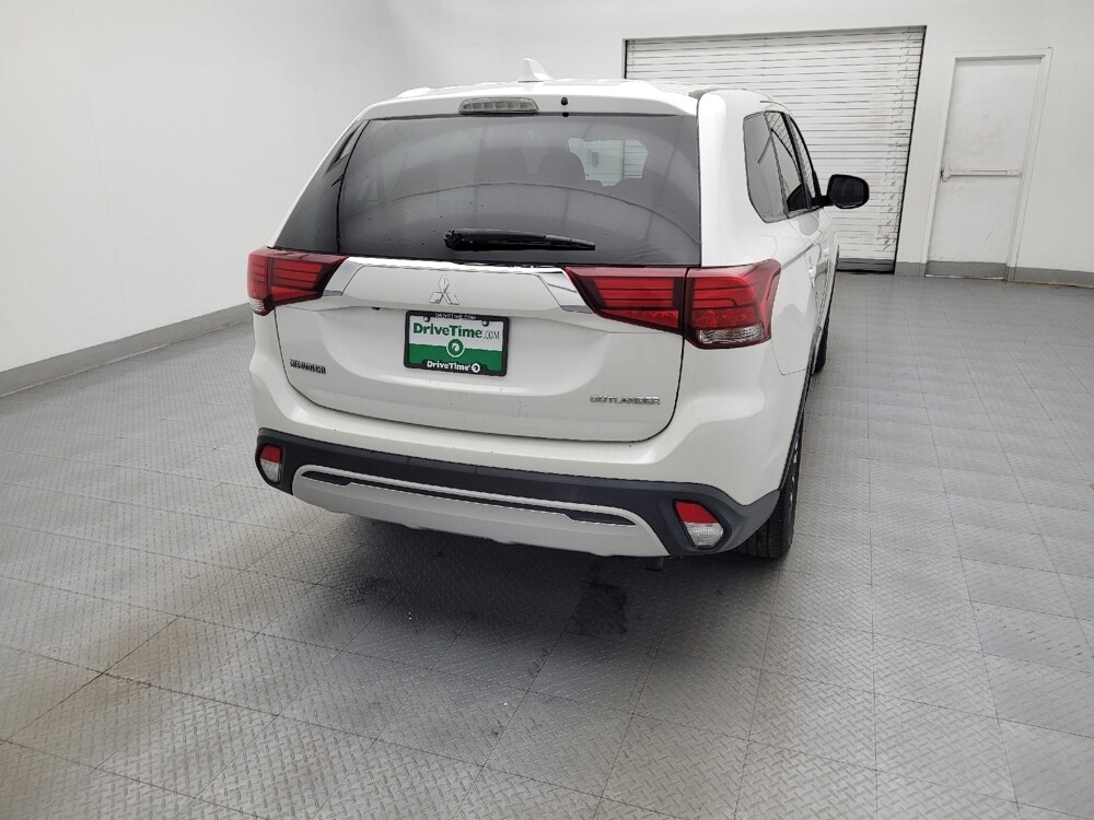 2019 Mitsubishi Outlander in Charlotte, NC 28213 - 18128078 7