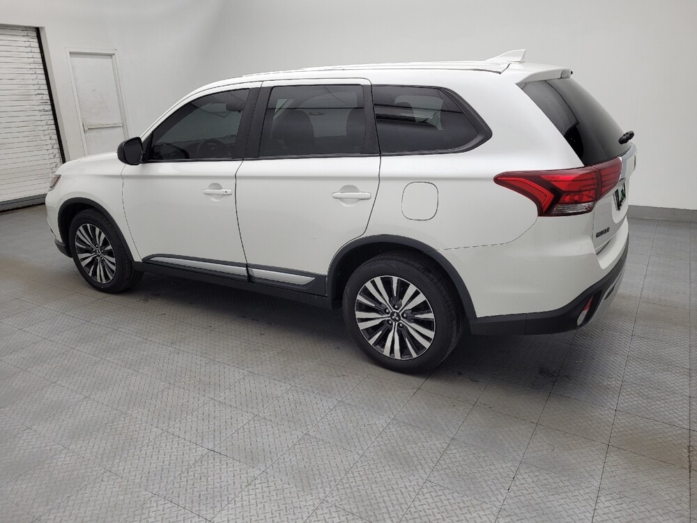 2019 Mitsubishi Outlander in Charlotte, NC 28213 - 18128078 3