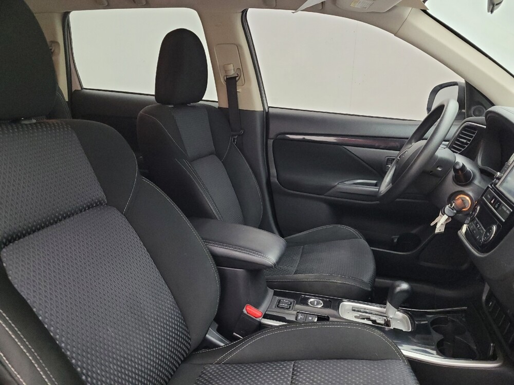 2019 Mitsubishi Outlander in Charlotte, NC 28213 - 18128078 21