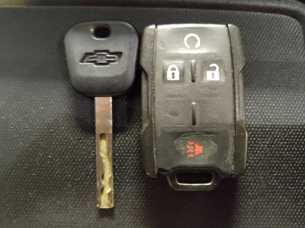 2018 Chevrolet Silverado 1500 in Greenville, SC 29607 - 18128093 32