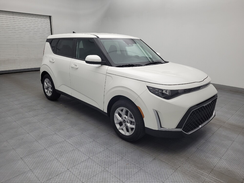 2025 Kia Soul in Raleigh, NC 27604 - 18128112 11