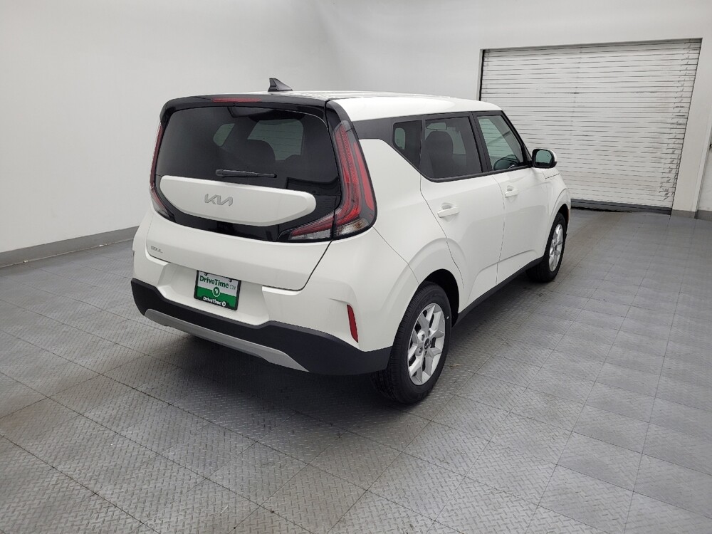 2025 Kia Soul in Raleigh, NC 27604 - 18128116 9