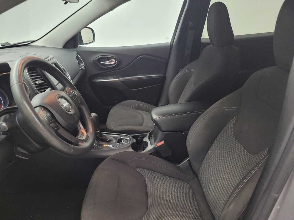 2019 Jeep Cherokee in Memphis, TN 38128 - 18128138 17