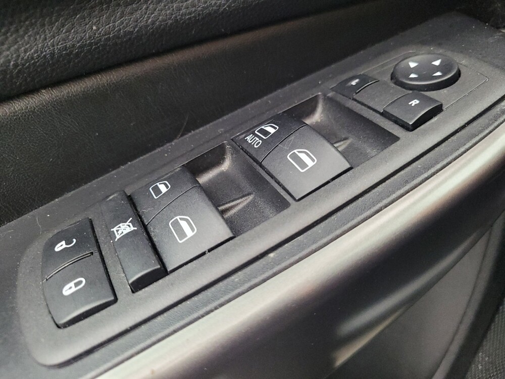 2019 Jeep Cherokee in Memphis, TN 38128 - 18128138 27