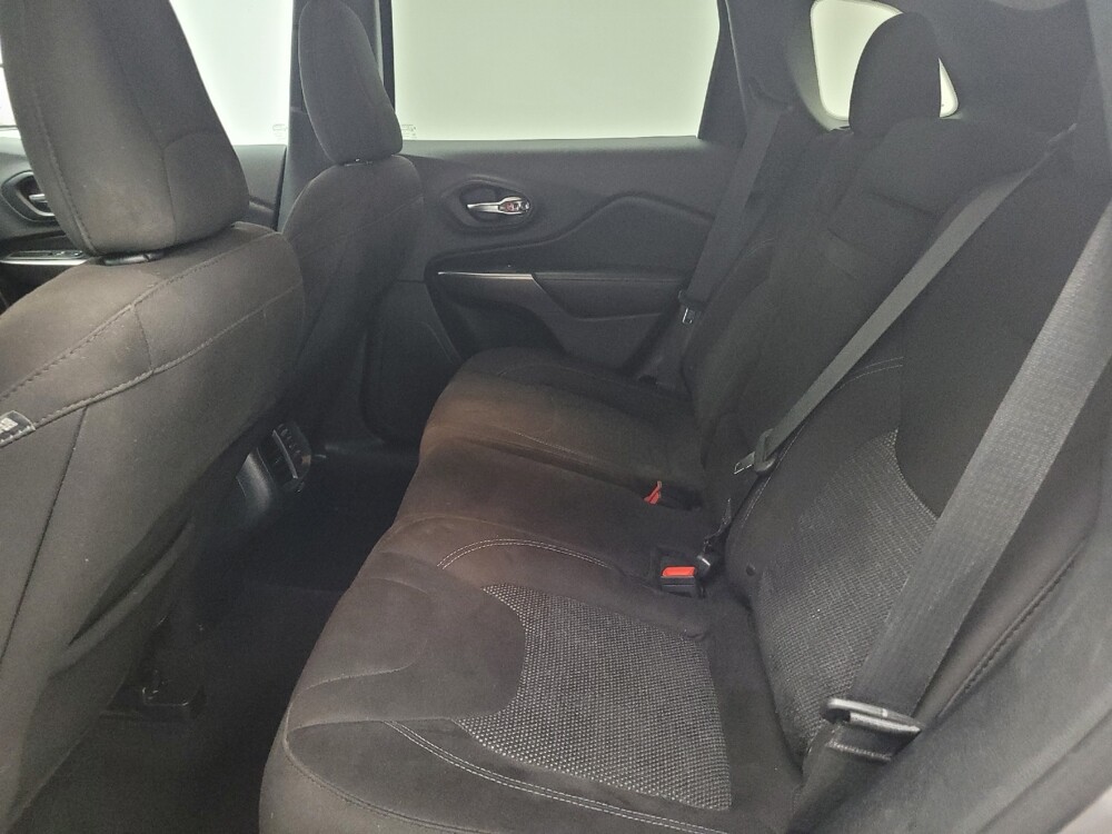 2019 Jeep Cherokee in Memphis, TN 38128 - 18128138 18