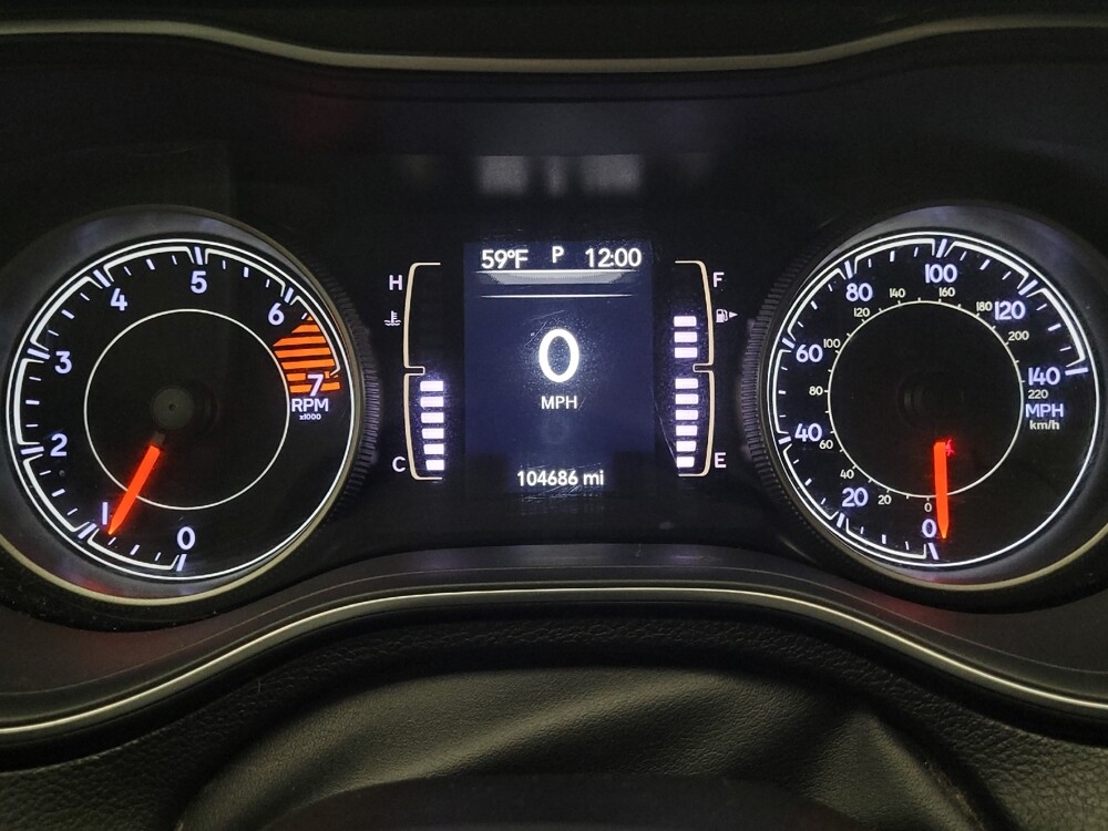 2019 Jeep Cherokee in Memphis, TN 38128 - 18128138 23