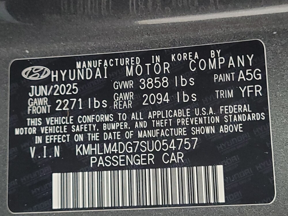 2025 Hyundai Elantra in Memphis, TN 38128 - 18128148 33