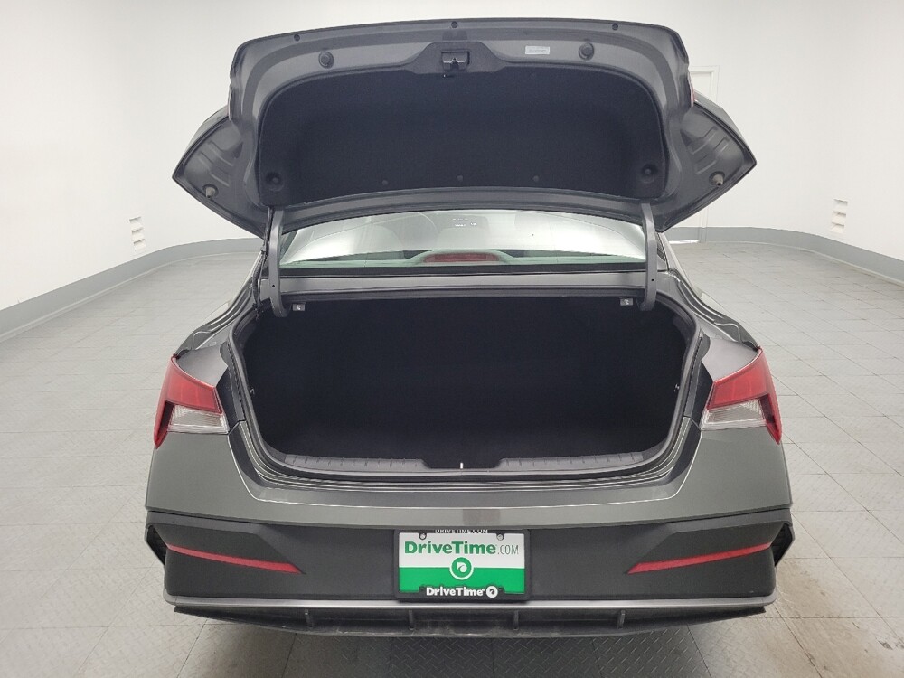 2025 Hyundai Elantra in Memphis, TN 38128 - 18128148 29