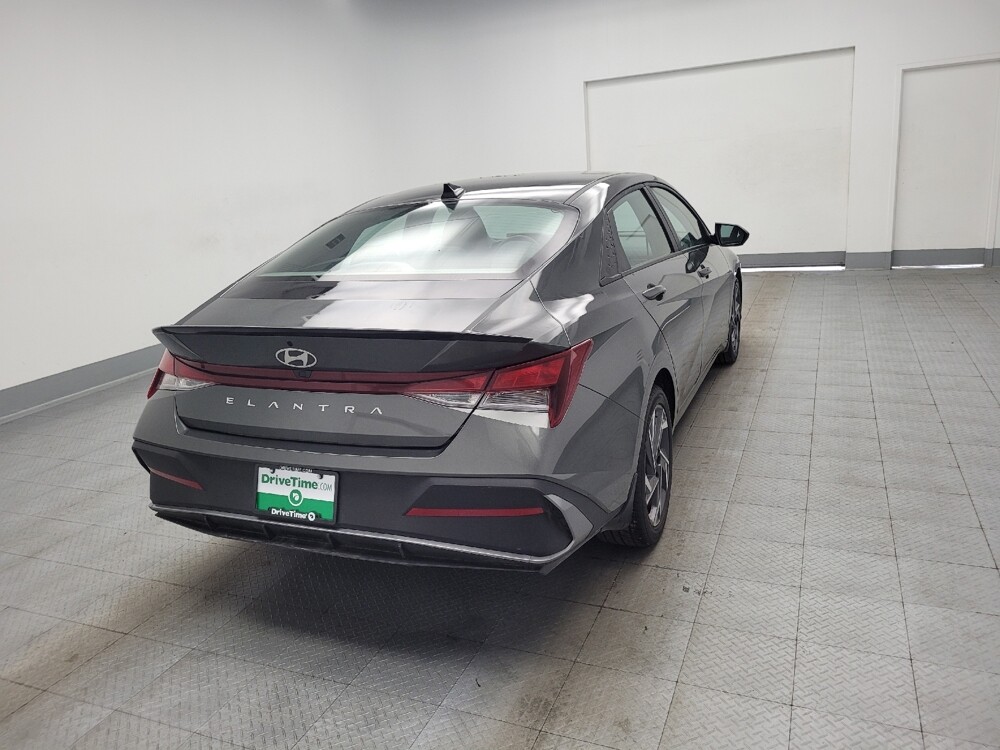 2025 Hyundai Elantra in Memphis, TN 38128 - 18128148 7