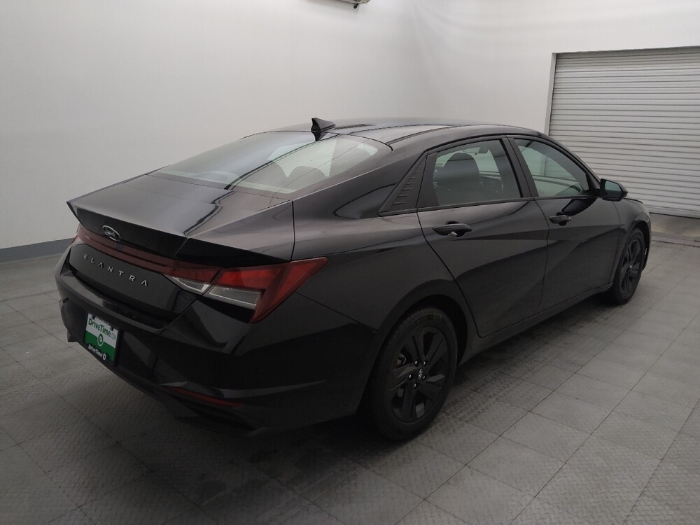 2023 Hyundai Elantra in Houston, TX 77034 - 18128188 9