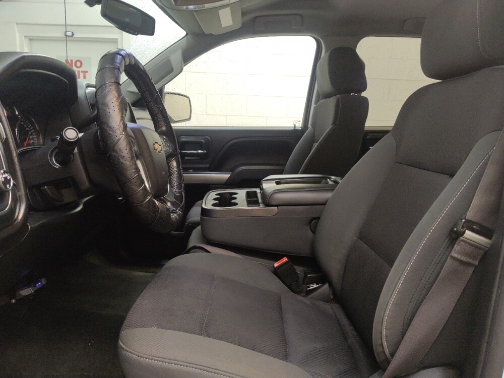 2015 Chevrolet Silverado 2500 in Fairfield, OH 45014 - 18128189 17