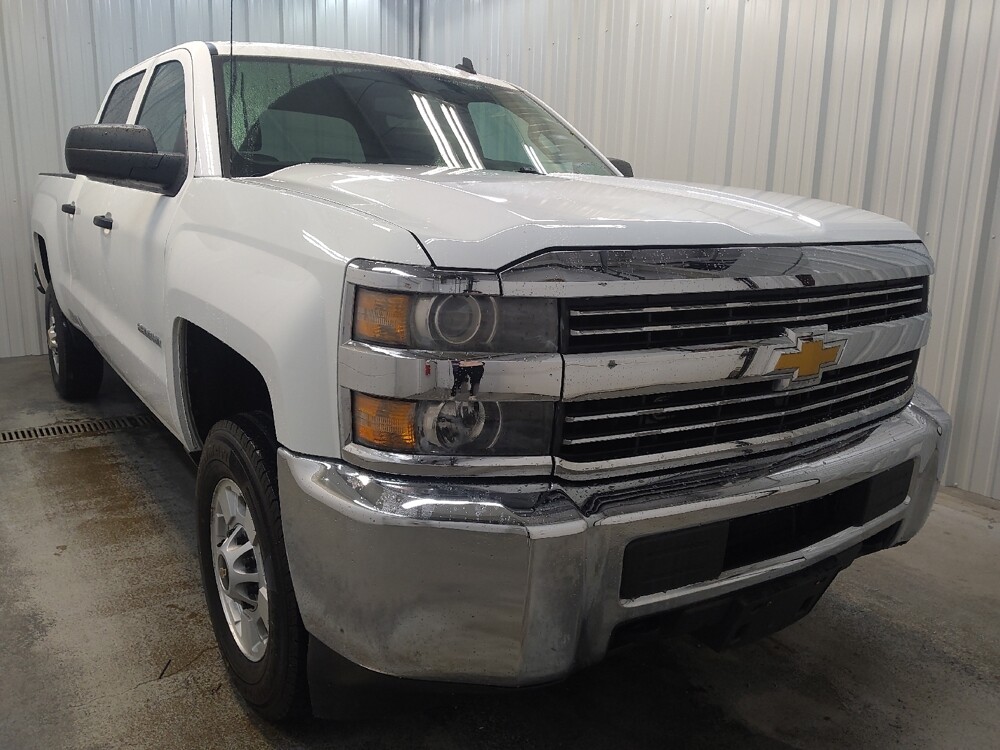 2015 Chevrolet Silverado 2500 in Fairfield, OH 45014 - 18128189 13
