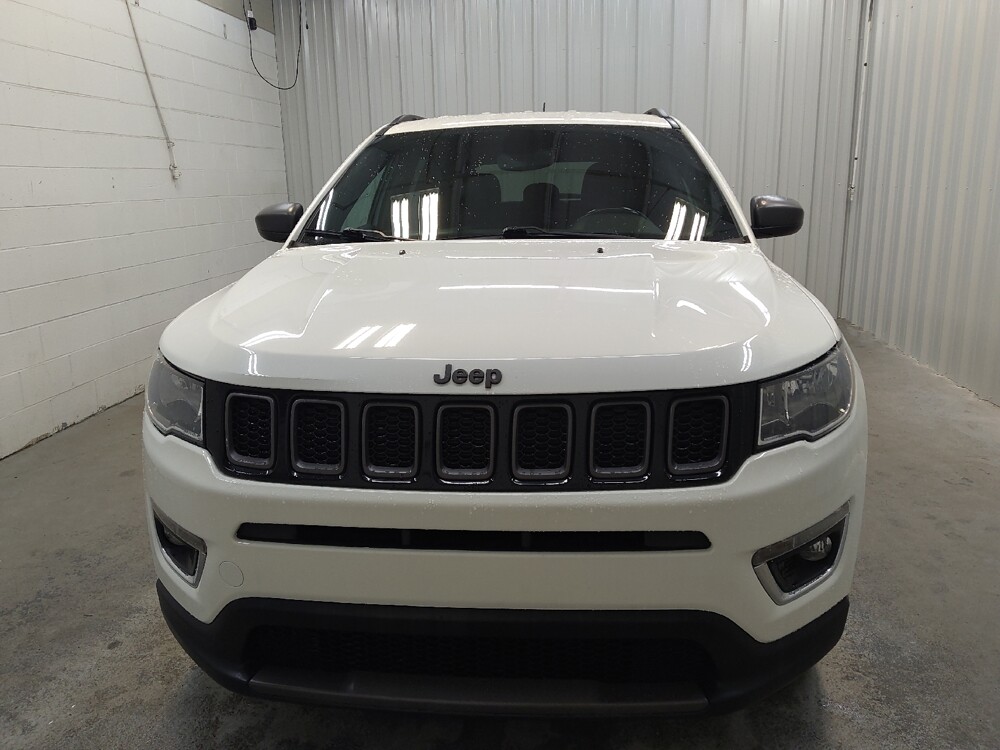 2021 Jeep Compass in Fairfield, OH 45014 - 18128191 15