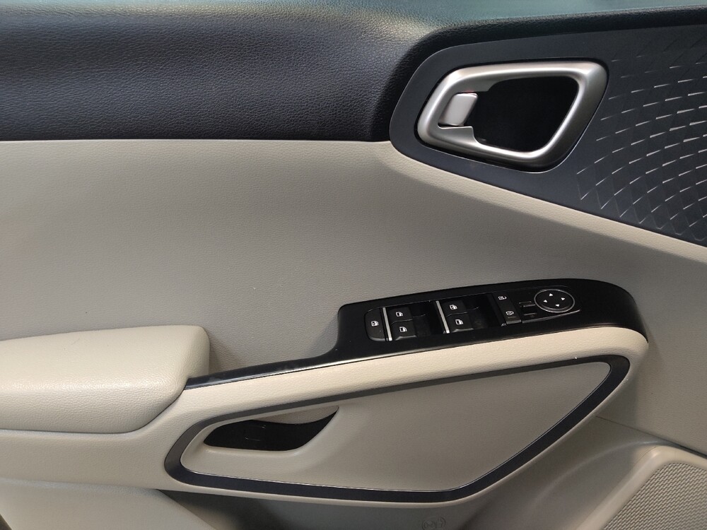 2020 Kia Soul in Fairfield, OH 45014 - 18128194 27