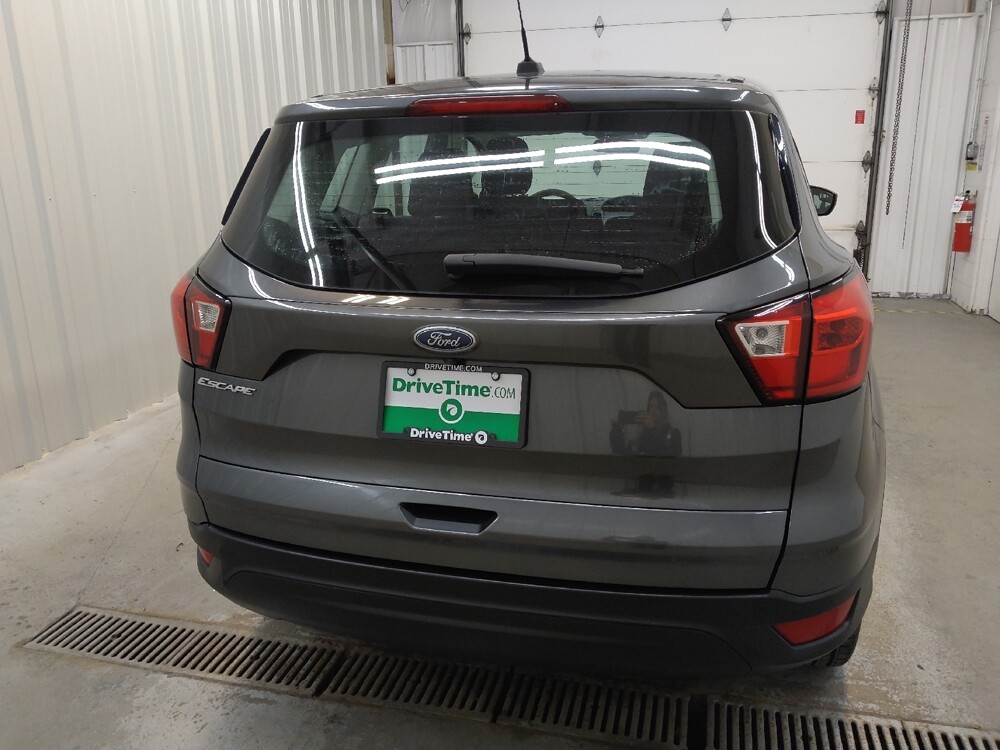 2019 Ford Escape in Fairfield, OH 45014 - 18128195 7